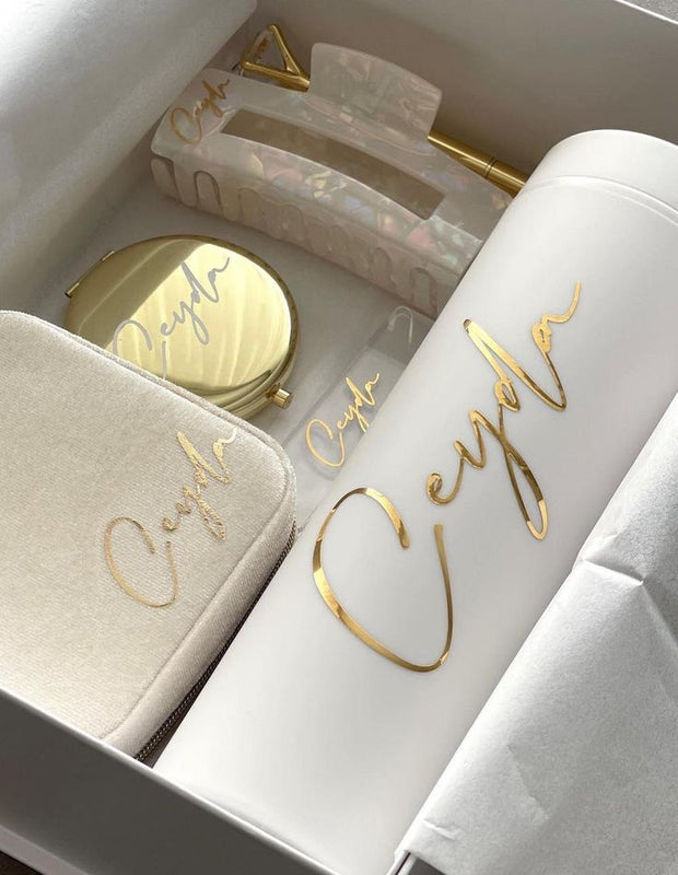 <h4><strong>Personalized Gifts</strong></h4>