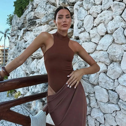 Elegant Satin Maxi Dress – Designed with alluring hollow-out details